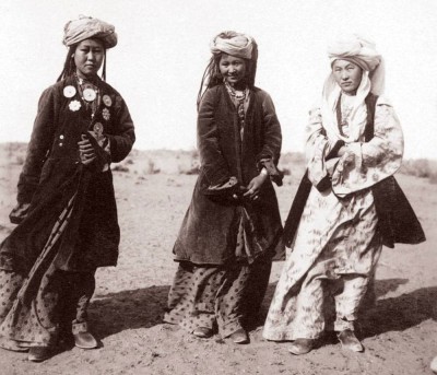 Traditional life in the steppe: women and baby birth