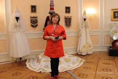 «Золотая нить истории» в национальных изделиях Айжан Абдубаит