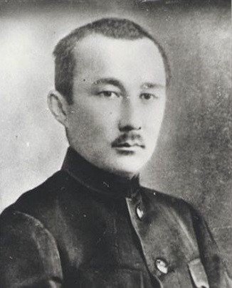 Осы жұрт Бисеновты біле ме екен?