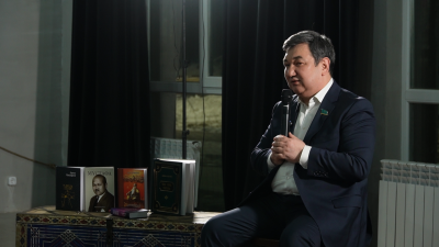 Дархан Қыдырәлі: Түркістан – түркі-ислам өркениетінің бесігі