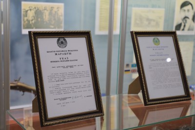 Библиотека Первого Президента передала архивные документы Музейно-мемориальному комплексу «АЛЖИР»