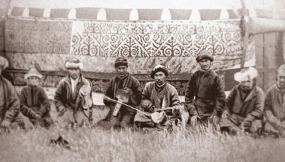 АЛАШСКАЯ ДРАМАТУРГИЯ НАЧАЛА ХХ ВЕКА:  К МЕТОДОЛОГИИ ИЗУЧЕНИЯ «СТЕПНОГО» ТЕАТРА