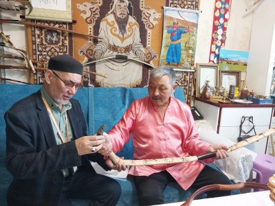 Көне садақты жаңғыртқан шебер