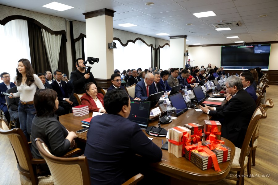 ARMA0394.JPG - фото 20 - e-history.kz