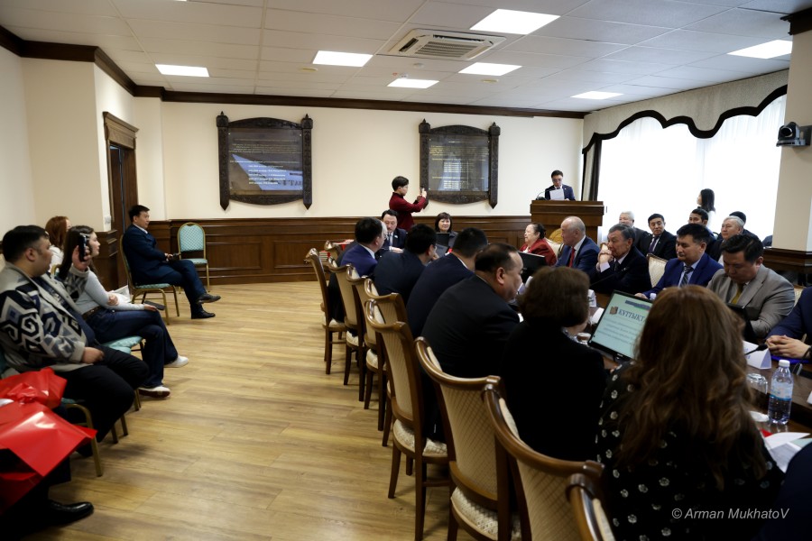 ARMA0479.JPG - фото 2 - e-history.kz