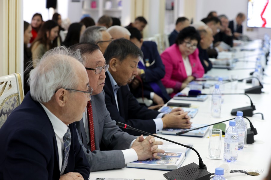 ARMA2374.JPG - фото 1 - e-history.kz