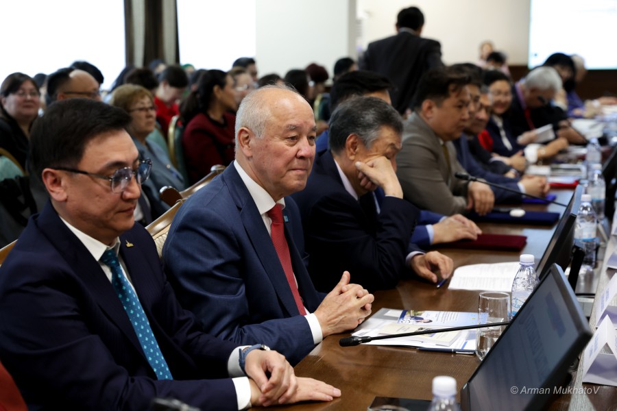 ARMA0483.JPG - фото 6 - e-history.kz