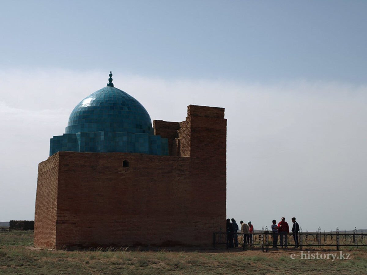 Dzhuchi khan mausoleum  - e-history.kz
