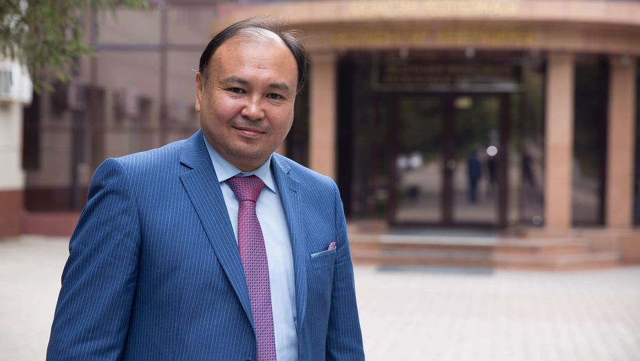 Ерлан Саиров: Мұғалім мәртебесі – өте маңызды аспект