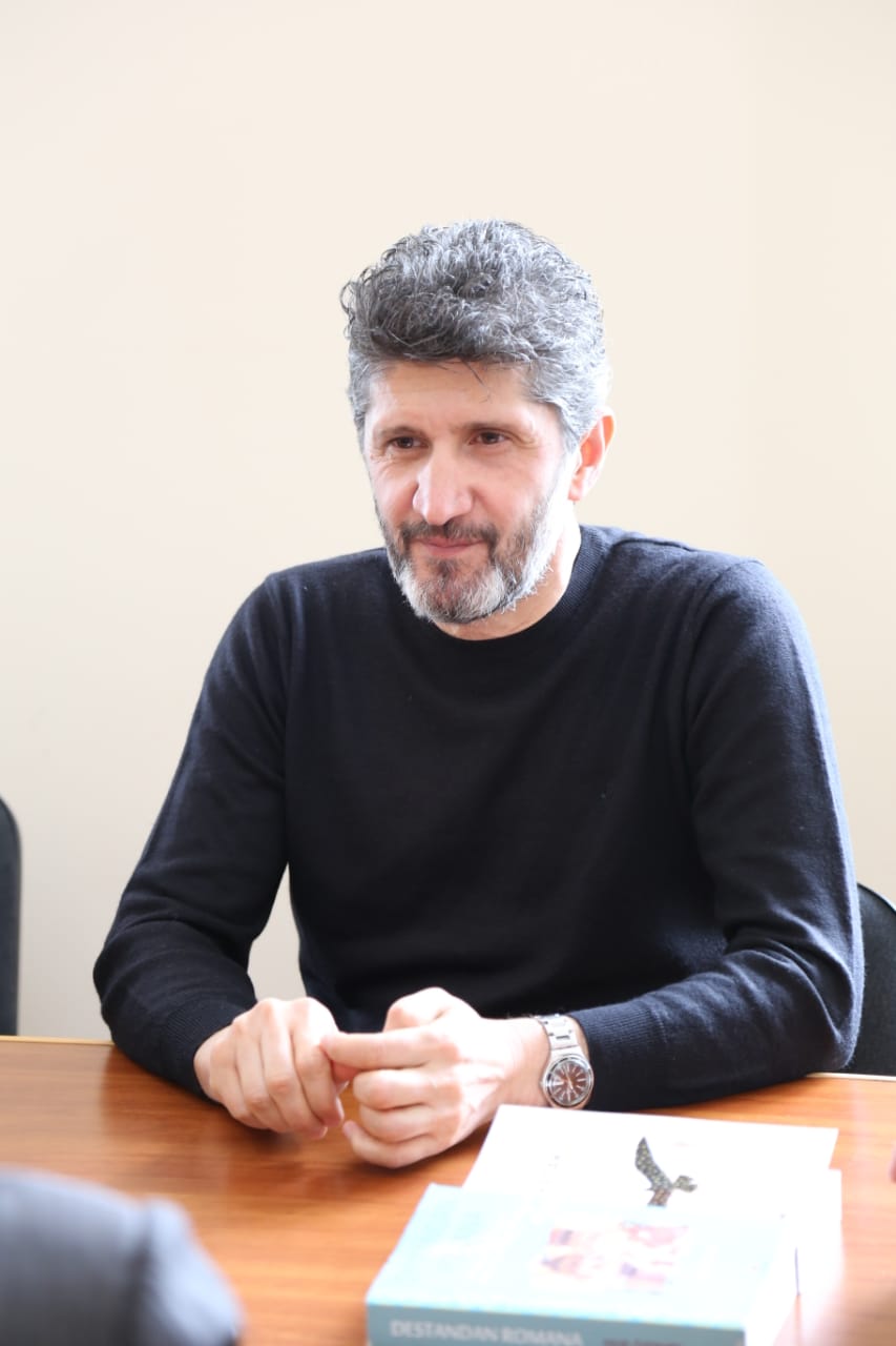 Ашур Өздемир: Абайдың қарасөздері түркі жұртының негізгі мәтіндерінің бірі болуға тиіс