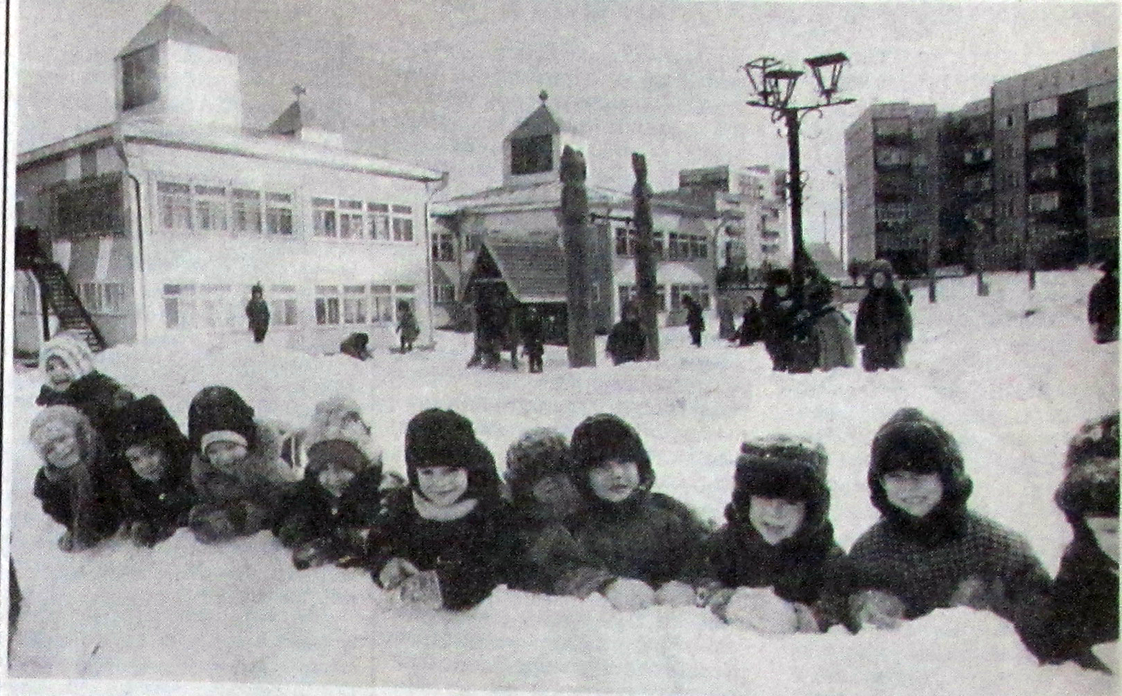 На горках покататься, в блинах поваляться