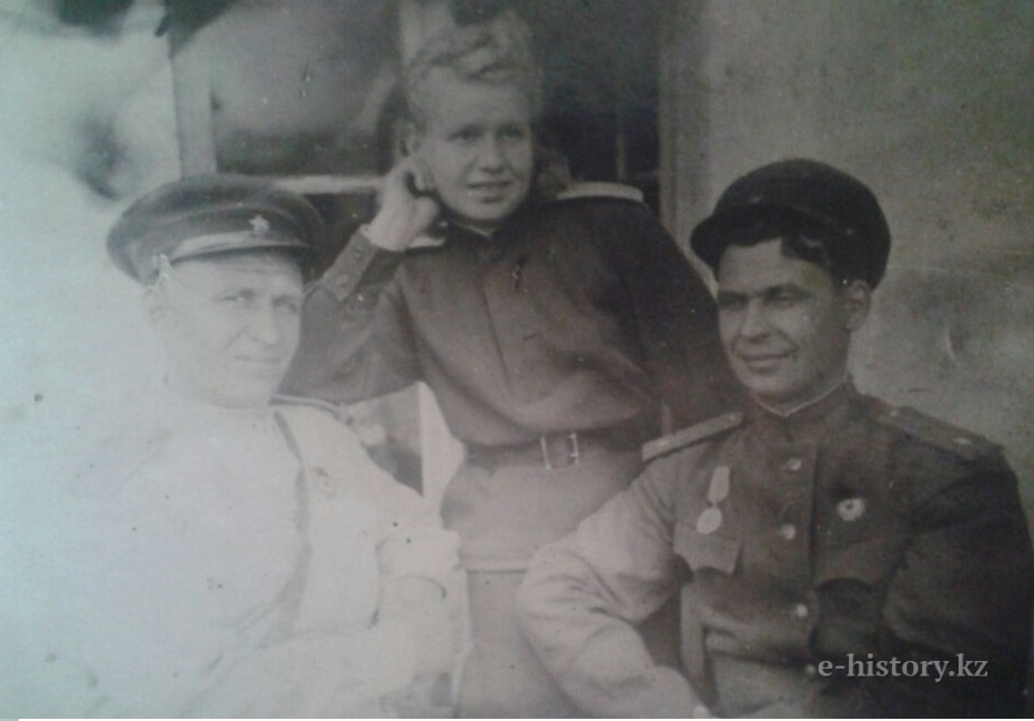 История одной фотографии. Александра Логинова