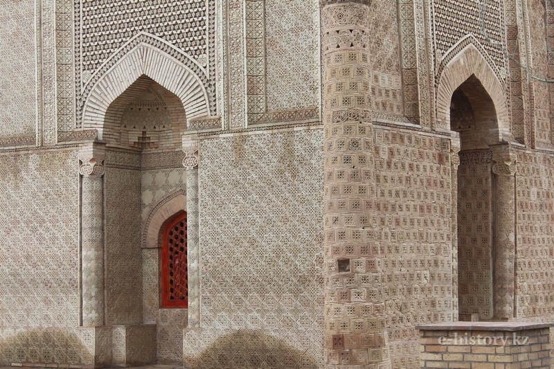 The monuments of Aisha Bibi and Babadzha Khatun