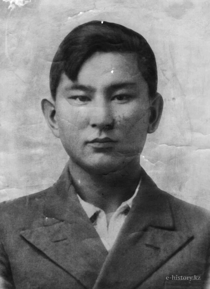 История одной фотографии. Дюсенбай Альжанов История одной фотографии. Дюсенбай Альжанов