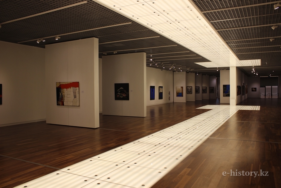 The anniversary retrospective exhibition is opened in the National museum of RK