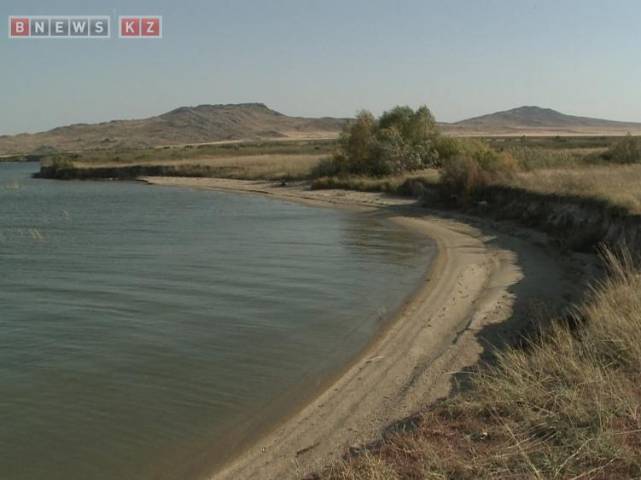 Shulbinsky reservoir takes in antient kurgans Shulbinsky reservoir takes in antient kurgans