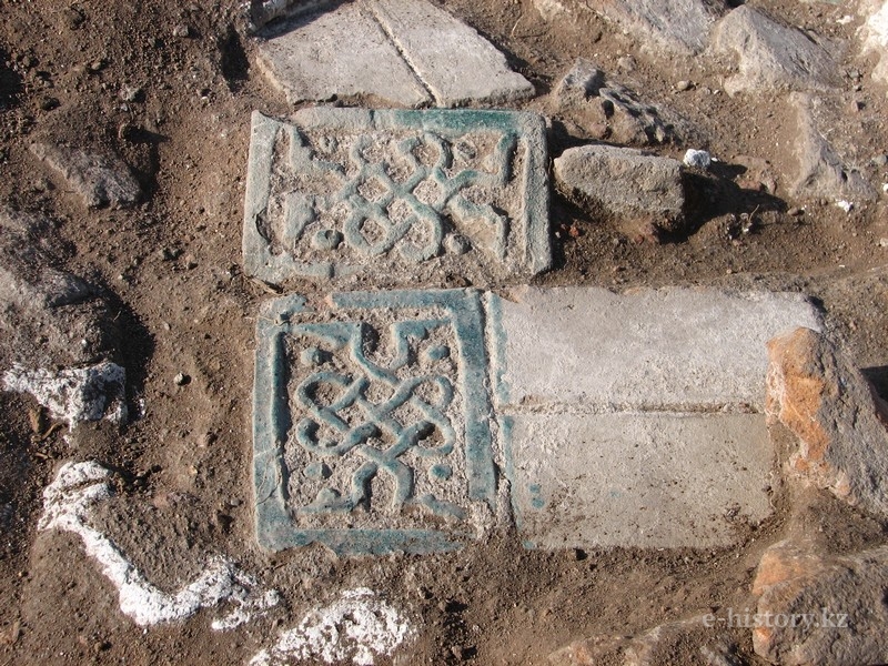 Археологи обнаружили мавзолей Жанибек хана еще 5 лет назад