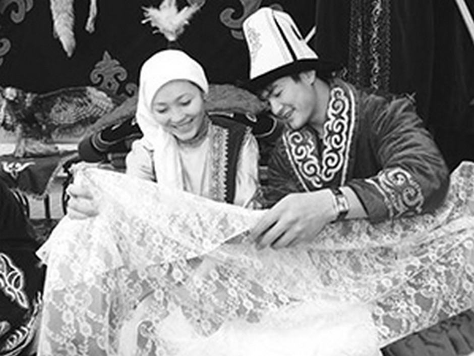 Қазақ дәстүрінде баланы қалай асырап алады? Қазақ дәстүрінде баланы қалай асырап алады?